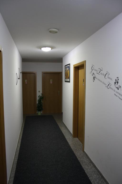 Pension Kirchenwirt Niederaichbach Екстериор снимка